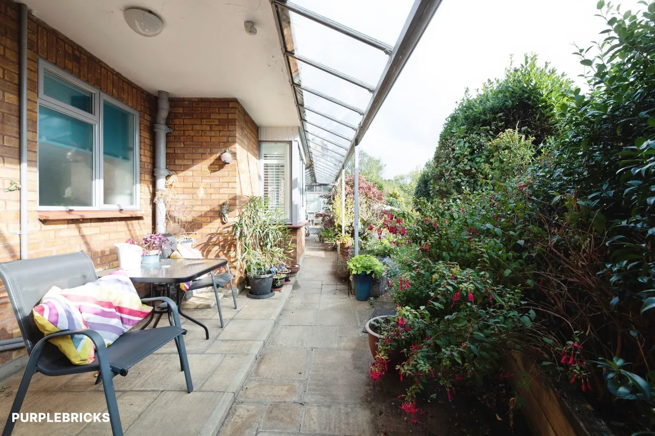 Warren Pond Road, London, E4, photo 23