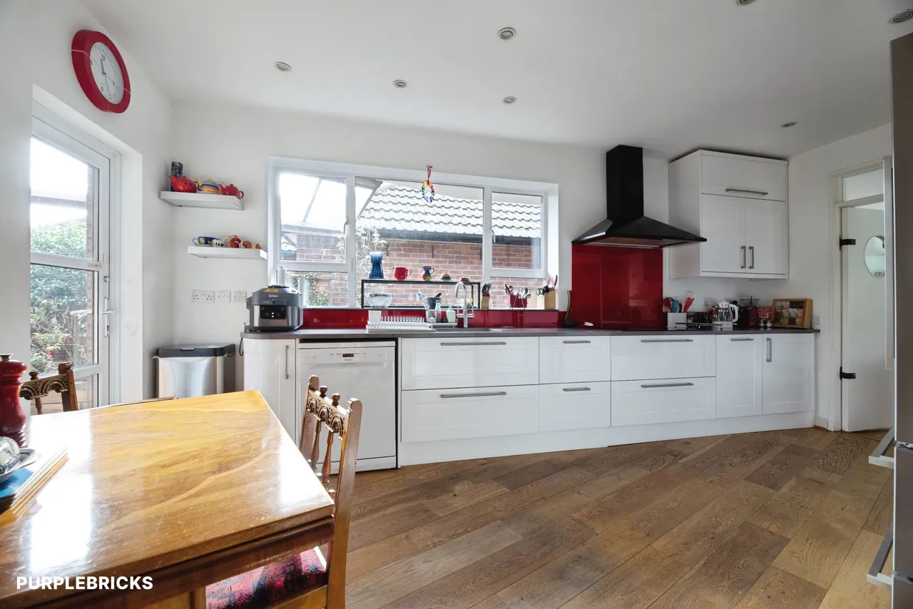 Warren Pond Road, London, E4, photo 8