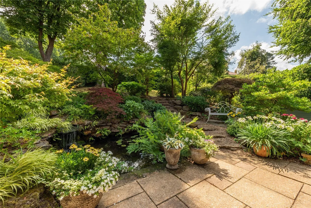 Ladyegate Close, Dorking, RH5, photo 8