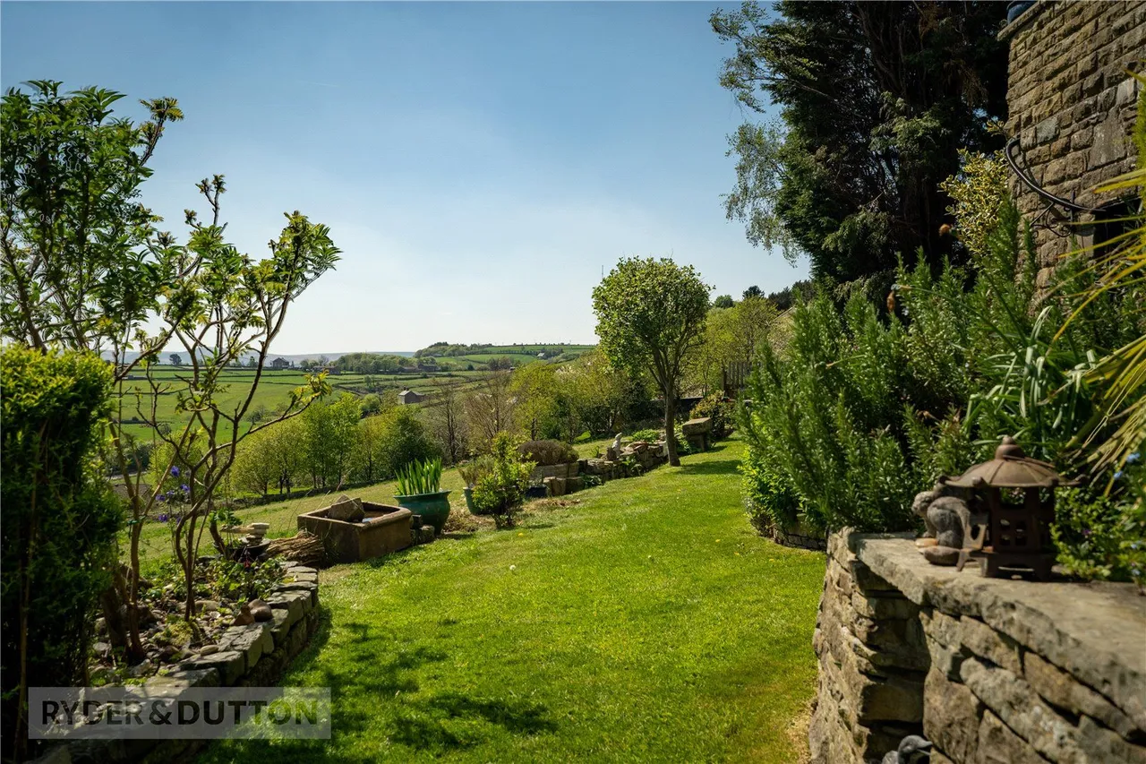 Taylor Lane, Golcar, HD7, photo 27