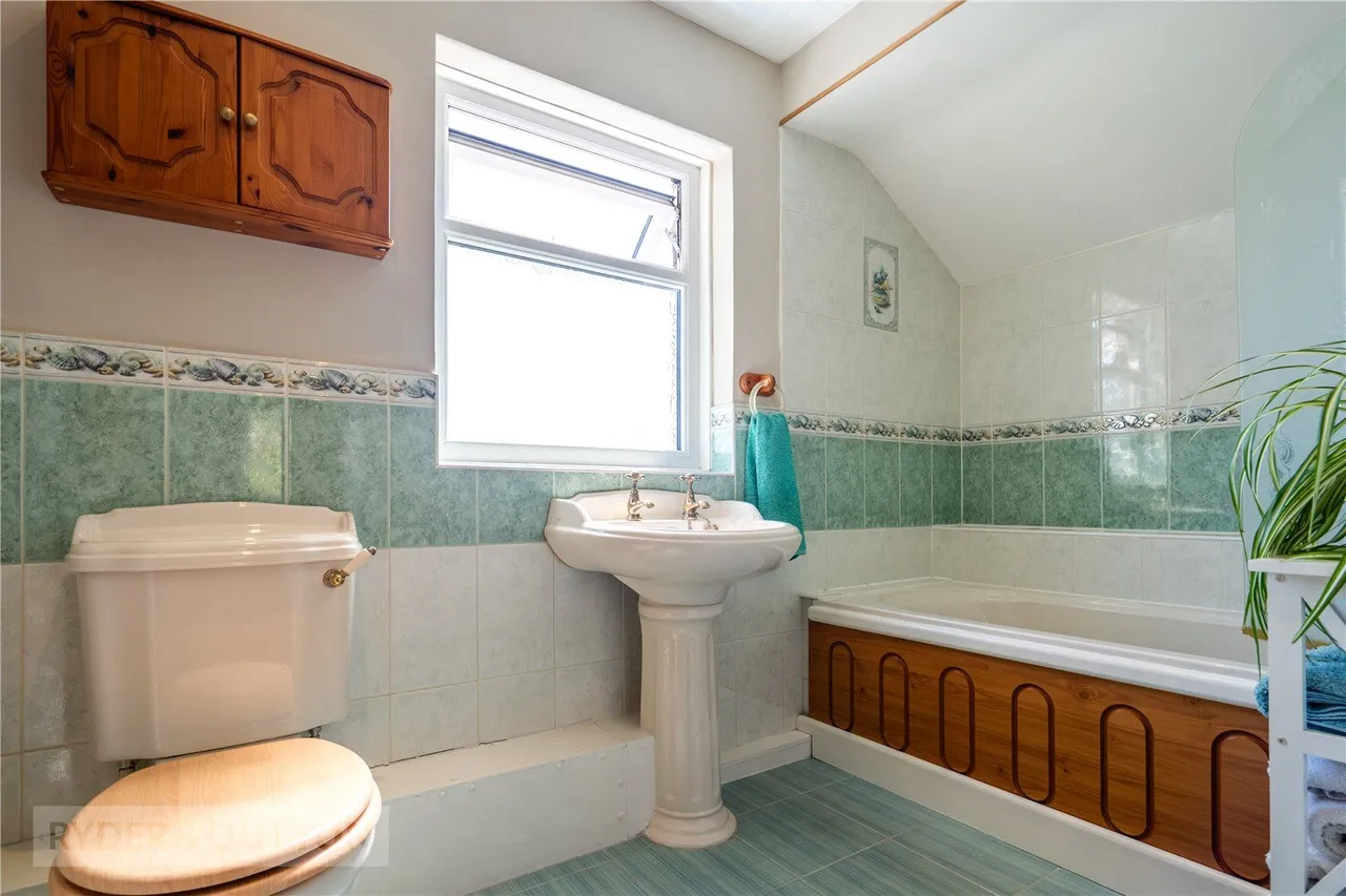 Taylor Lane, Golcar, HD7, photo 22
