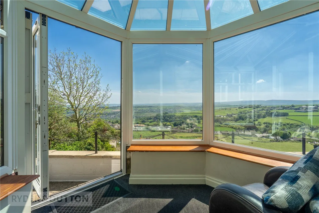 Taylor Lane, Golcar, HD7, photo 4