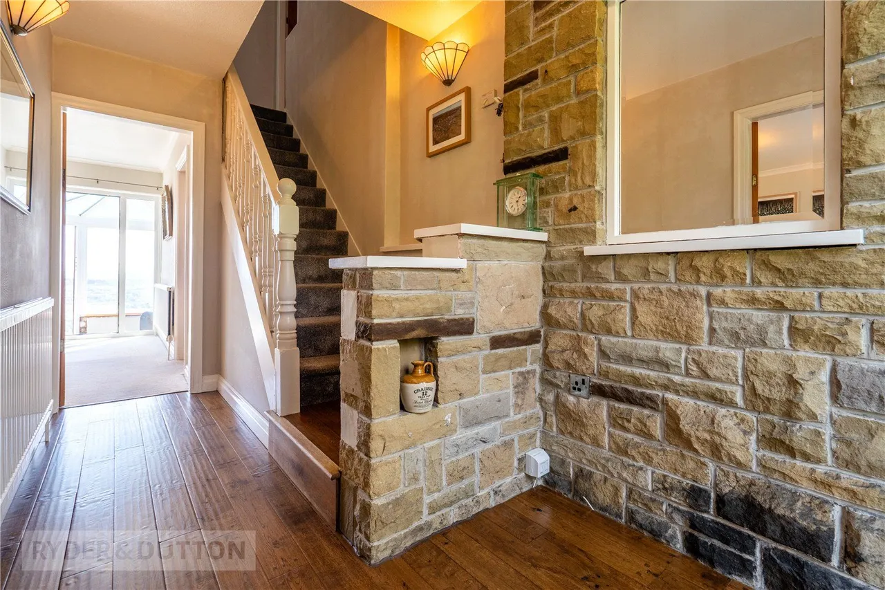 Taylor Lane, Golcar, HD7, photo 13