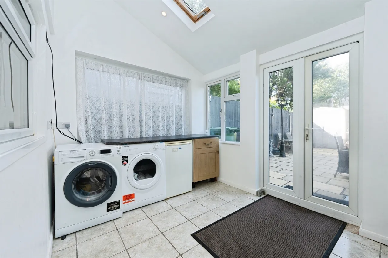 Dobbin Close, Harrow, HA3, photo 13