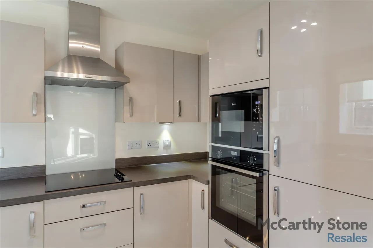 Railway Road, Ilkley, LS29, photo 9