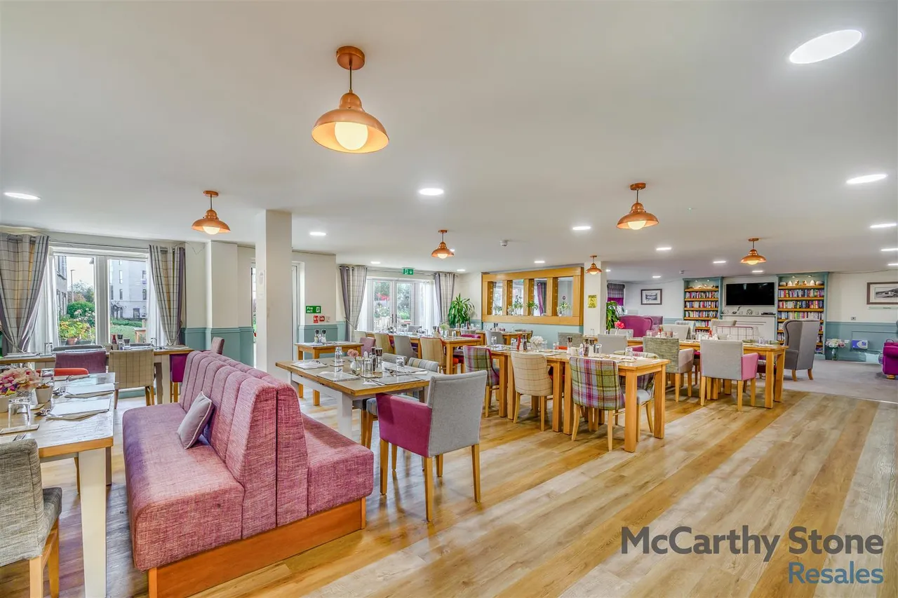 Railway Road, Ilkley, LS29, photo 27