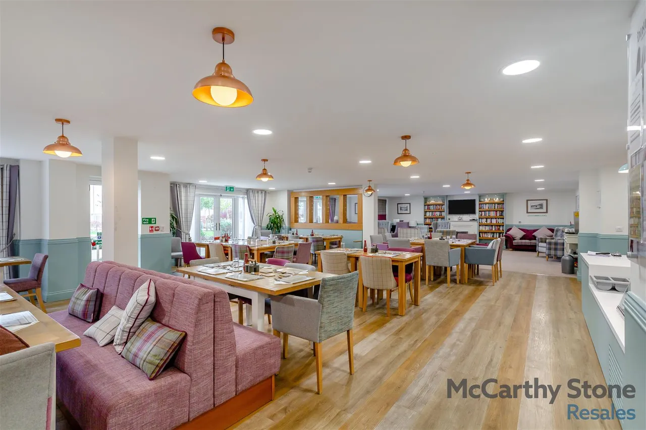 Railway Road, Ilkley, LS29, photo 24