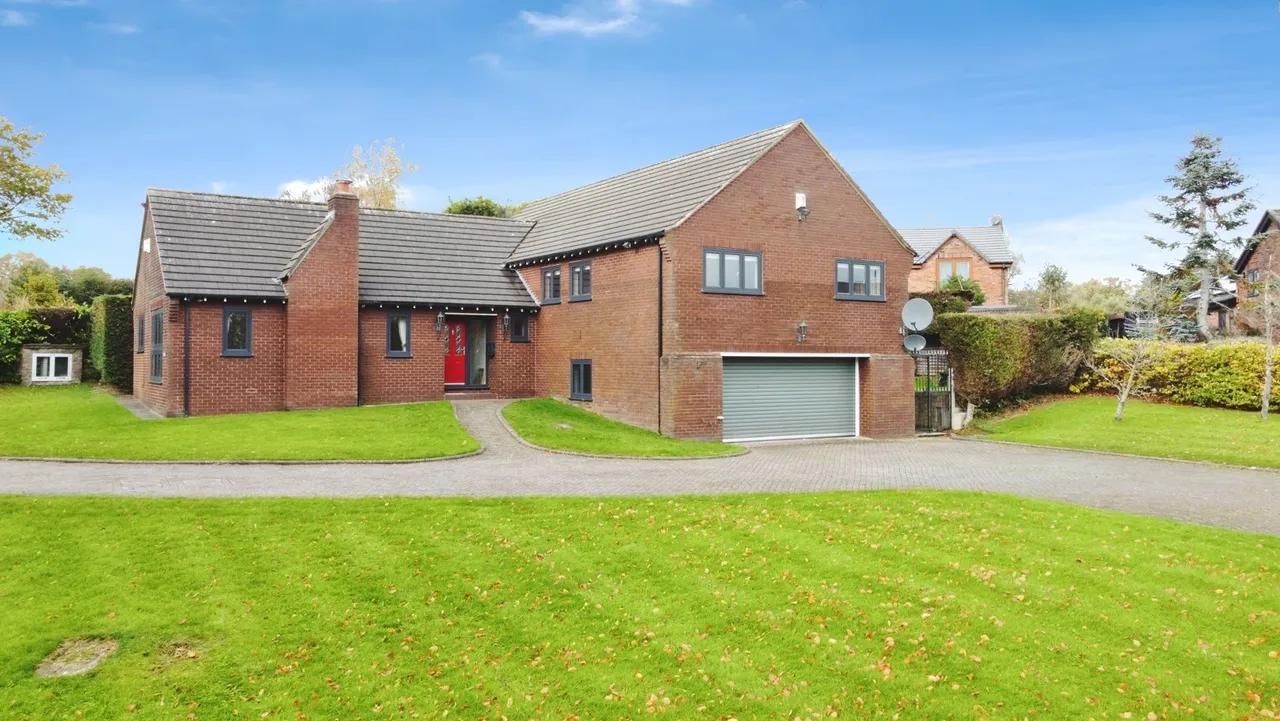 Homestead Road, Disley, Stockport, Cheshire, SK12, photo 17