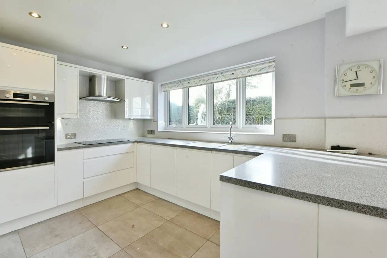 Homestead Road, Disley, Stockport, Cheshire, SK12, photo 2