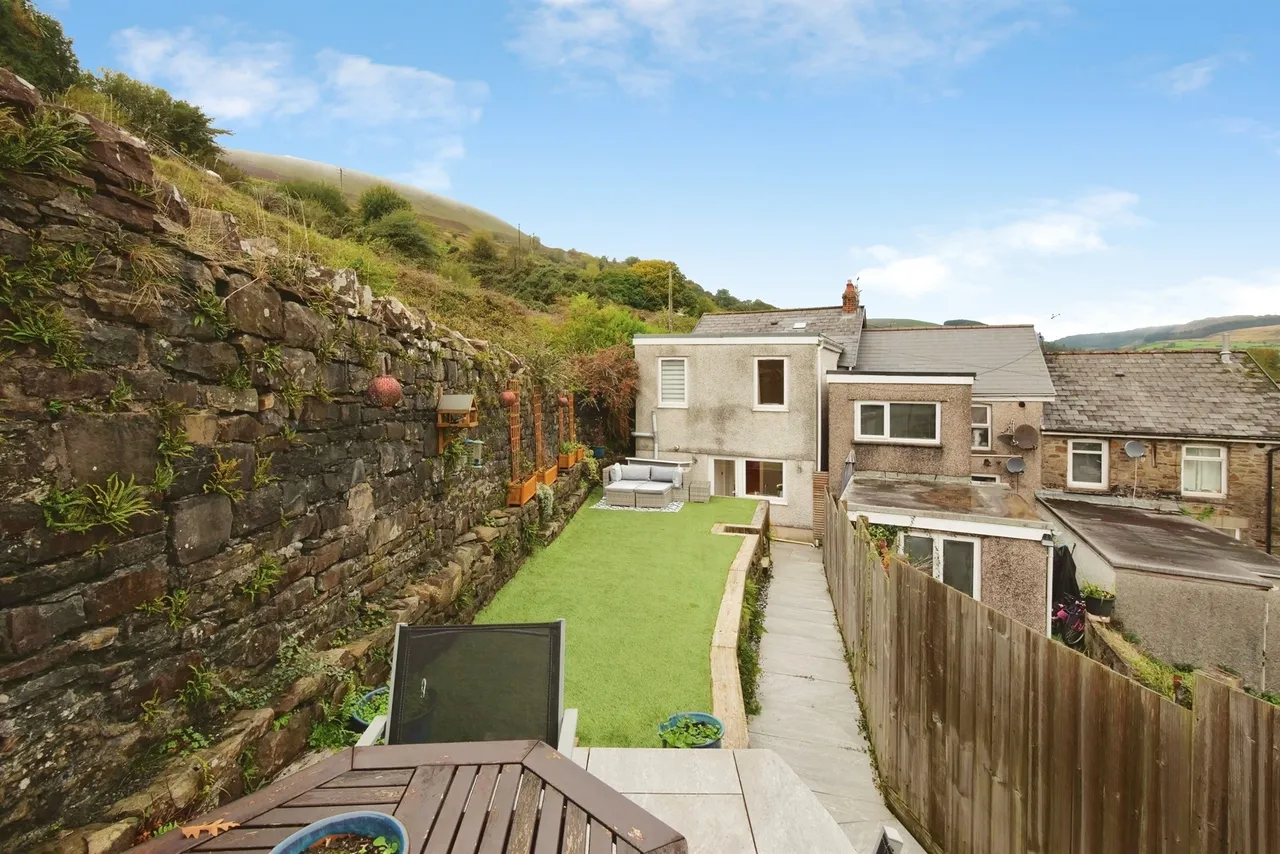 Cardiff Street, Bridgend, CF32, photo 4