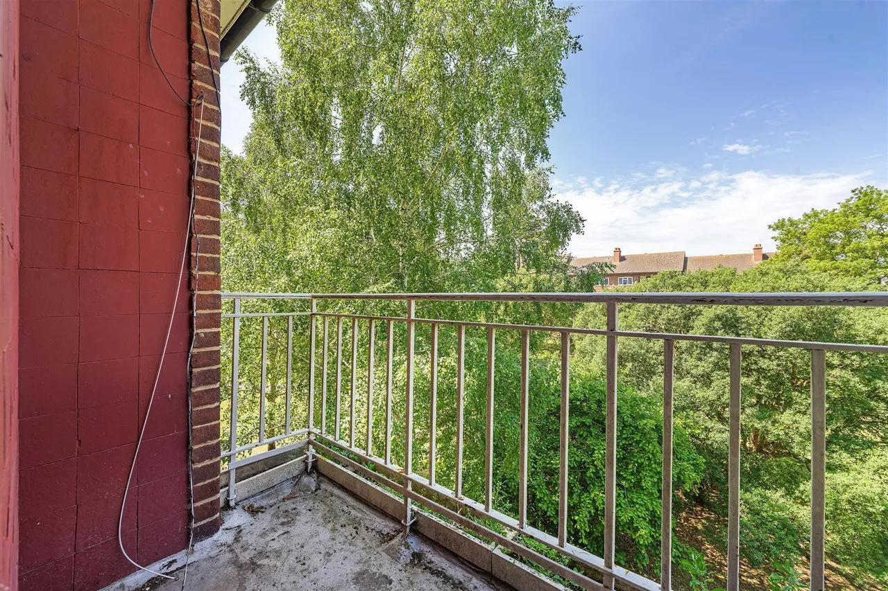 Cedar Tree Grove, London, SE27, photo 5