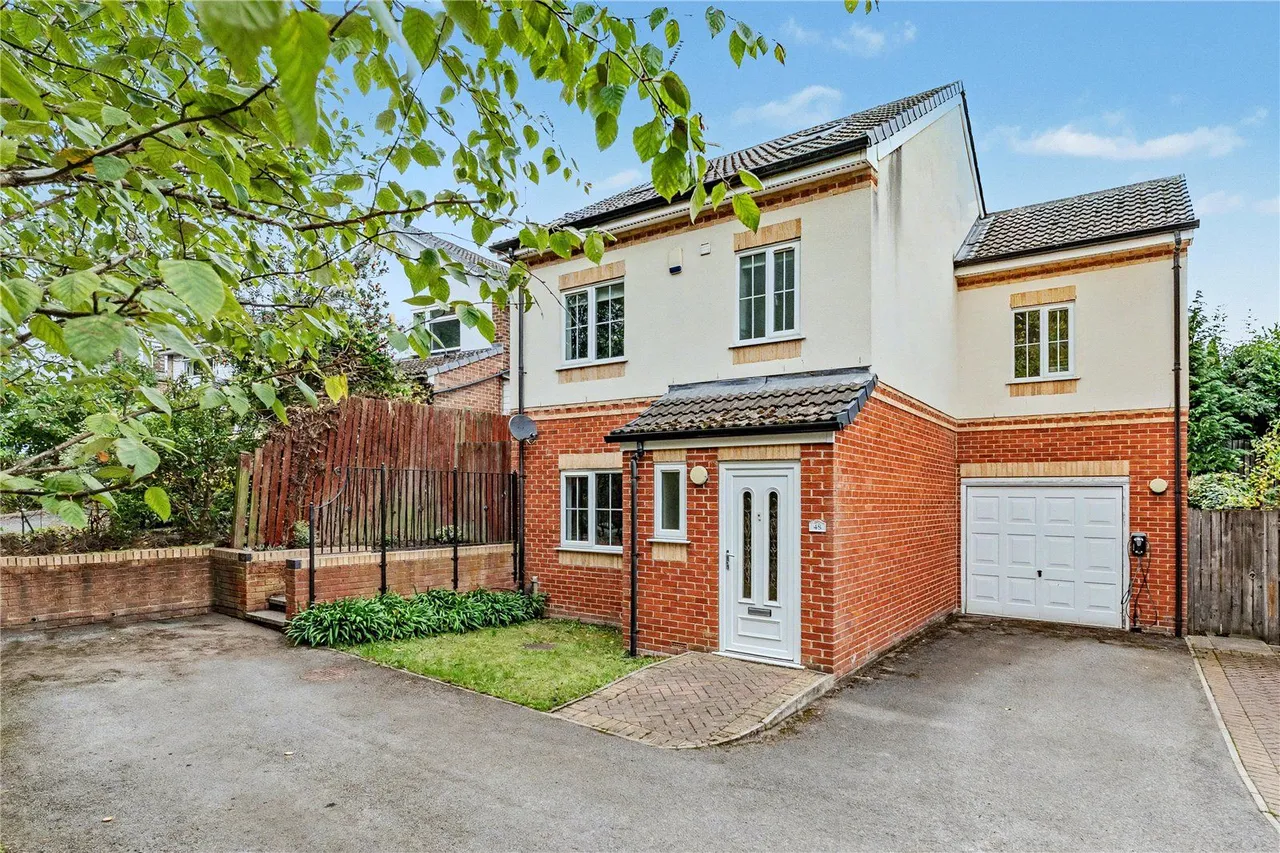 4 bed house for sale, Hall Lane, Horsforth, LS18
