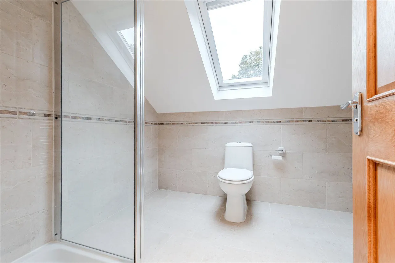 Hall Lane, Horsforth, LS18, photo 14