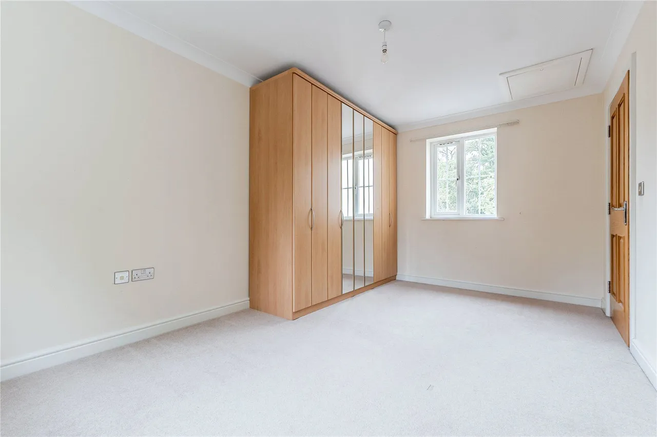 Hall Lane, Horsforth, LS18, photo 7