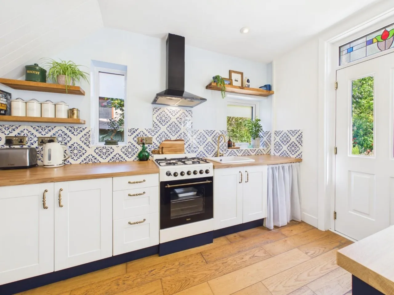 Daleside Road, Riddlesden, Keighley, photo 8