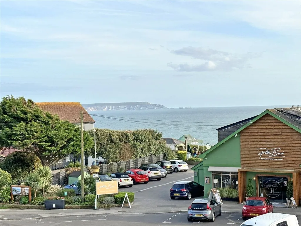 3 bed flat for sale, Barton on Sea, New Milton