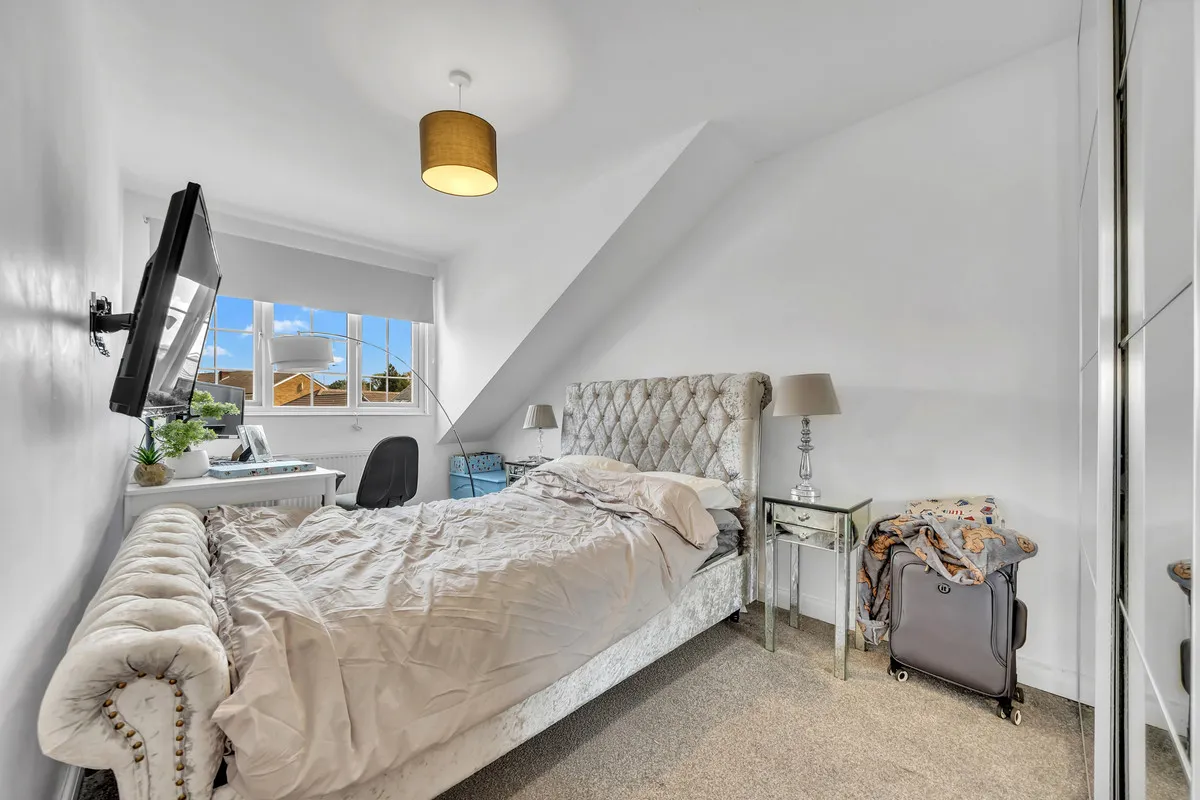 Bellevue Road, Romford, RM5, photo 16