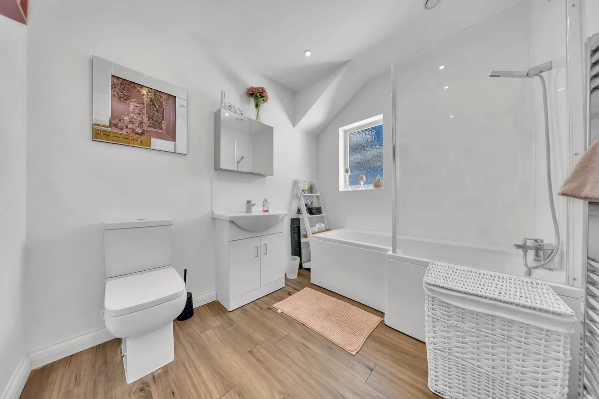 Bellevue Road, Romford, RM5, photo 17