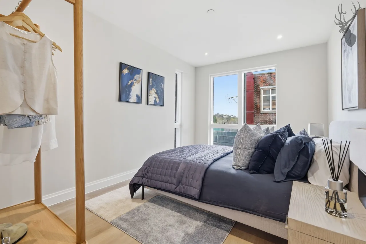 High Road, Chigwell, IG7, photo 14