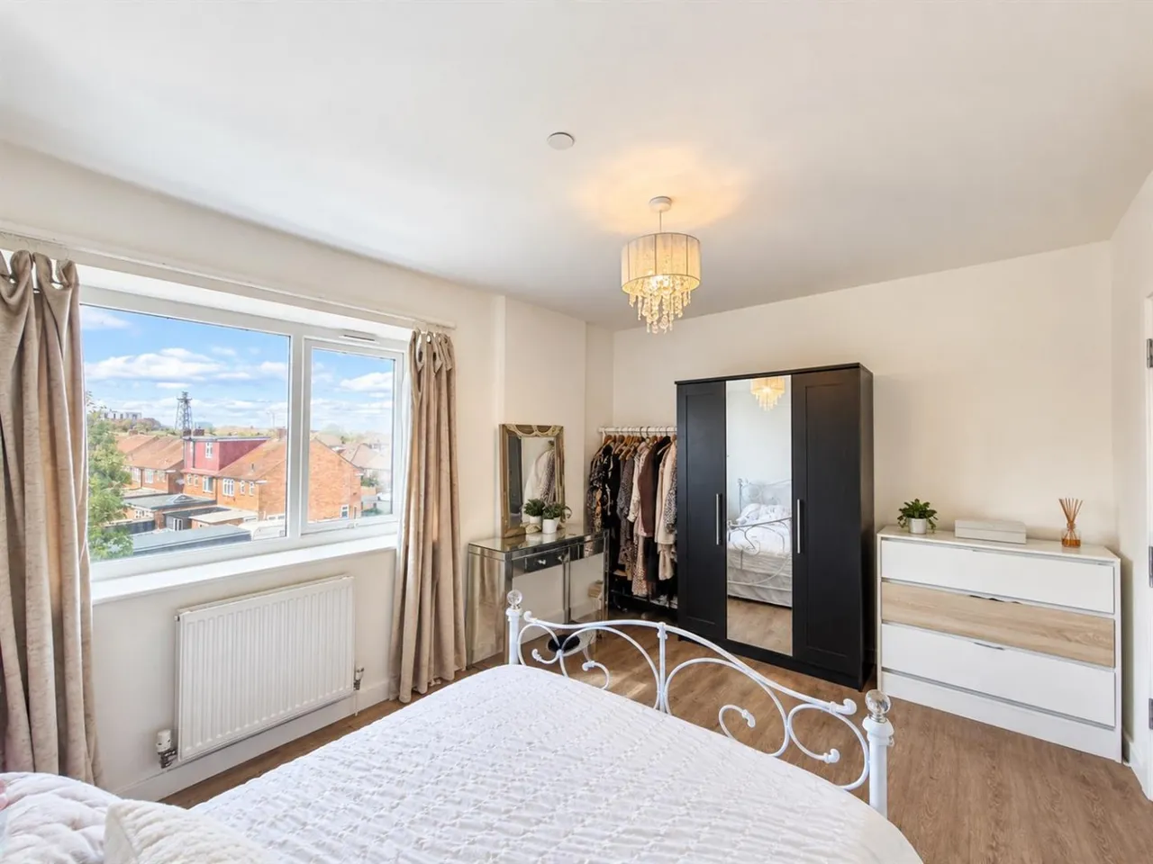 Hatton Road, Feltham, TW14, photo 3
