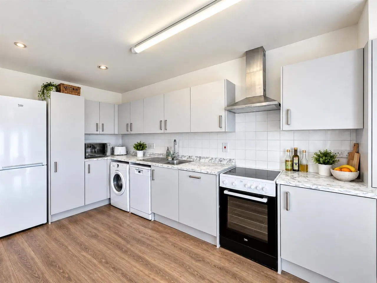 2 bed flat to rent, Hatton Road, Feltham, TW14