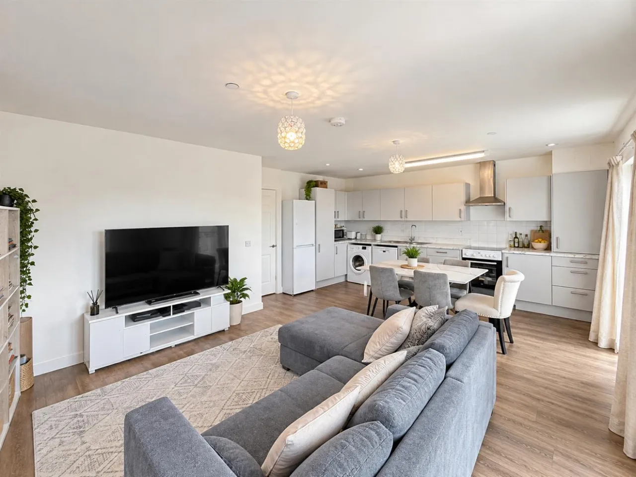 Hatton Road, Feltham, TW14, photo 4