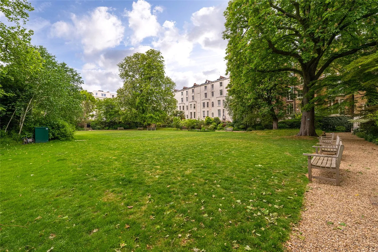 Clifton Gardens, London, W9, photo 16
