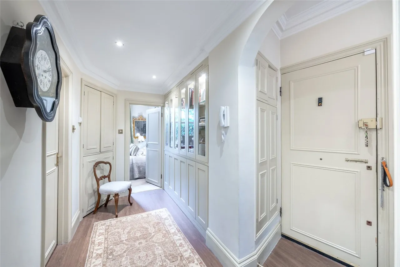 Clifton Gardens, London, W9, photo 15