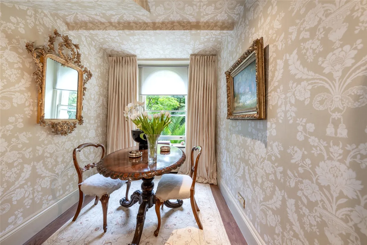 Clifton Gardens, London, W9, photo 8