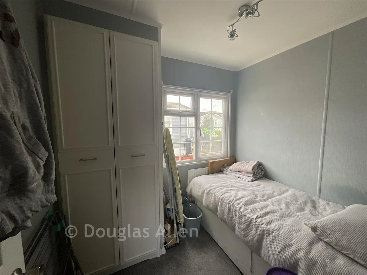 Lower Dunton Road, Dunton, CM13, photo 6