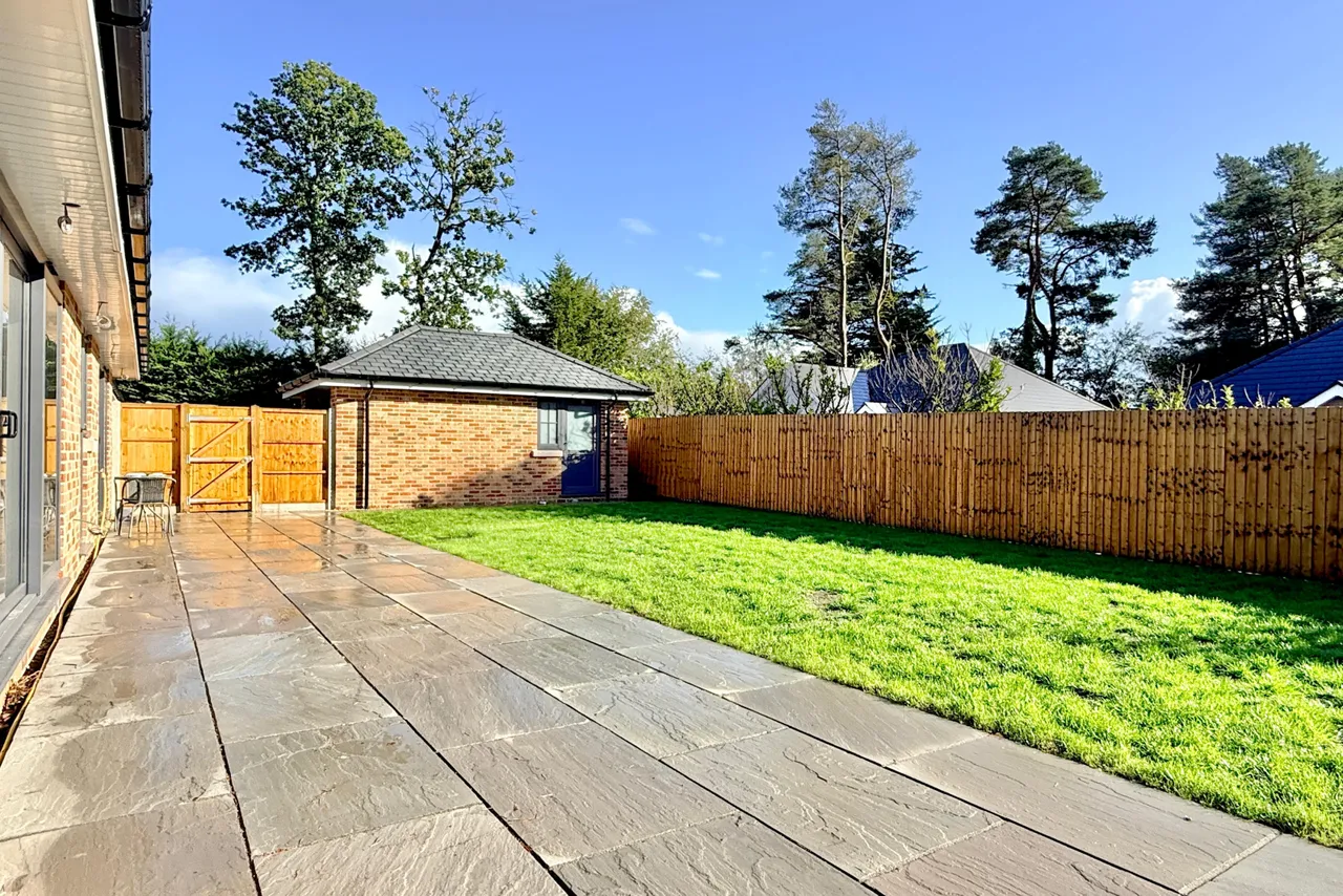 Bushmead Drive, Ashley Heath, BH24, photo 4