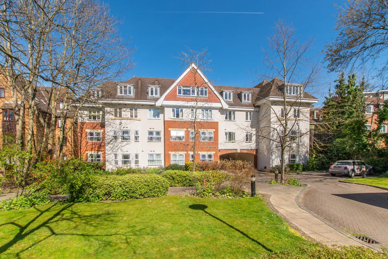 London, NW2, photo 6