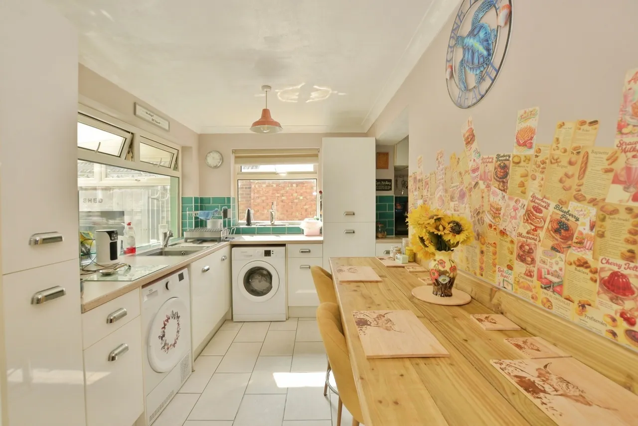 Pleasance Road North, Lydd on Sea, Romney Marsh, Kent, TN29, photo 17