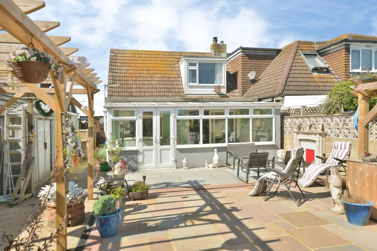 Pleasance Road North, Lydd on Sea, Romney Marsh, Kent, TN29, photo 12