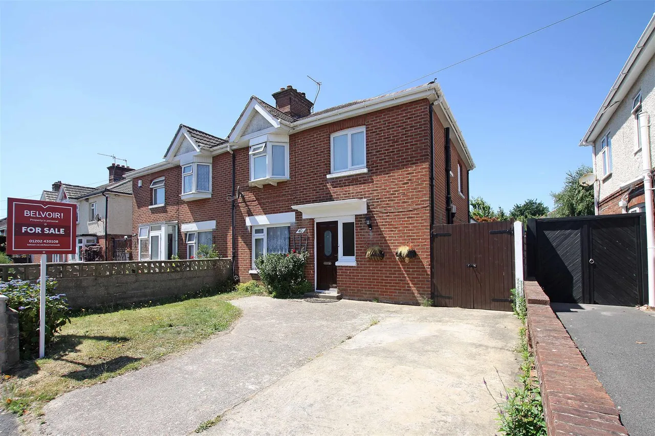 3 bed house for sale — Southill Road, Bournemouth