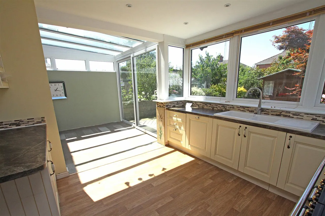 Southill Road, Bournemouth, photo 7