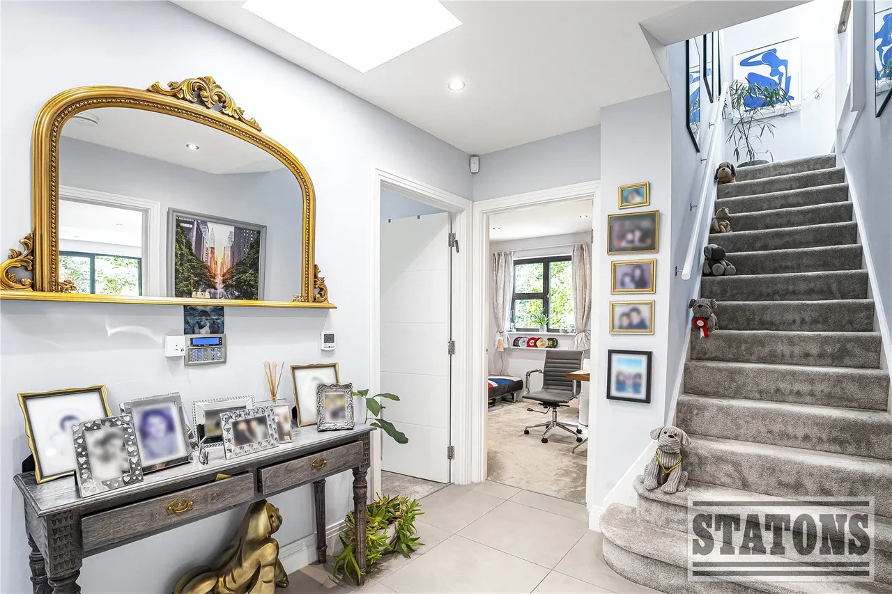 Loring Road, Whetstone, London, N20 0UH, photo 11