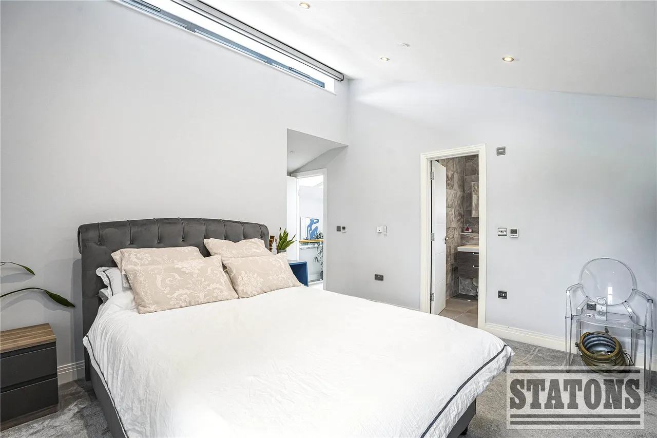 Loring Road, Whetstone, London, N20 0UH, photo 12