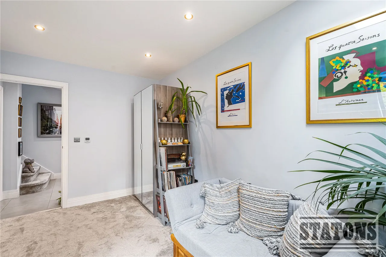 Loring Road, Whetstone, London, N20 0UH, photo 19