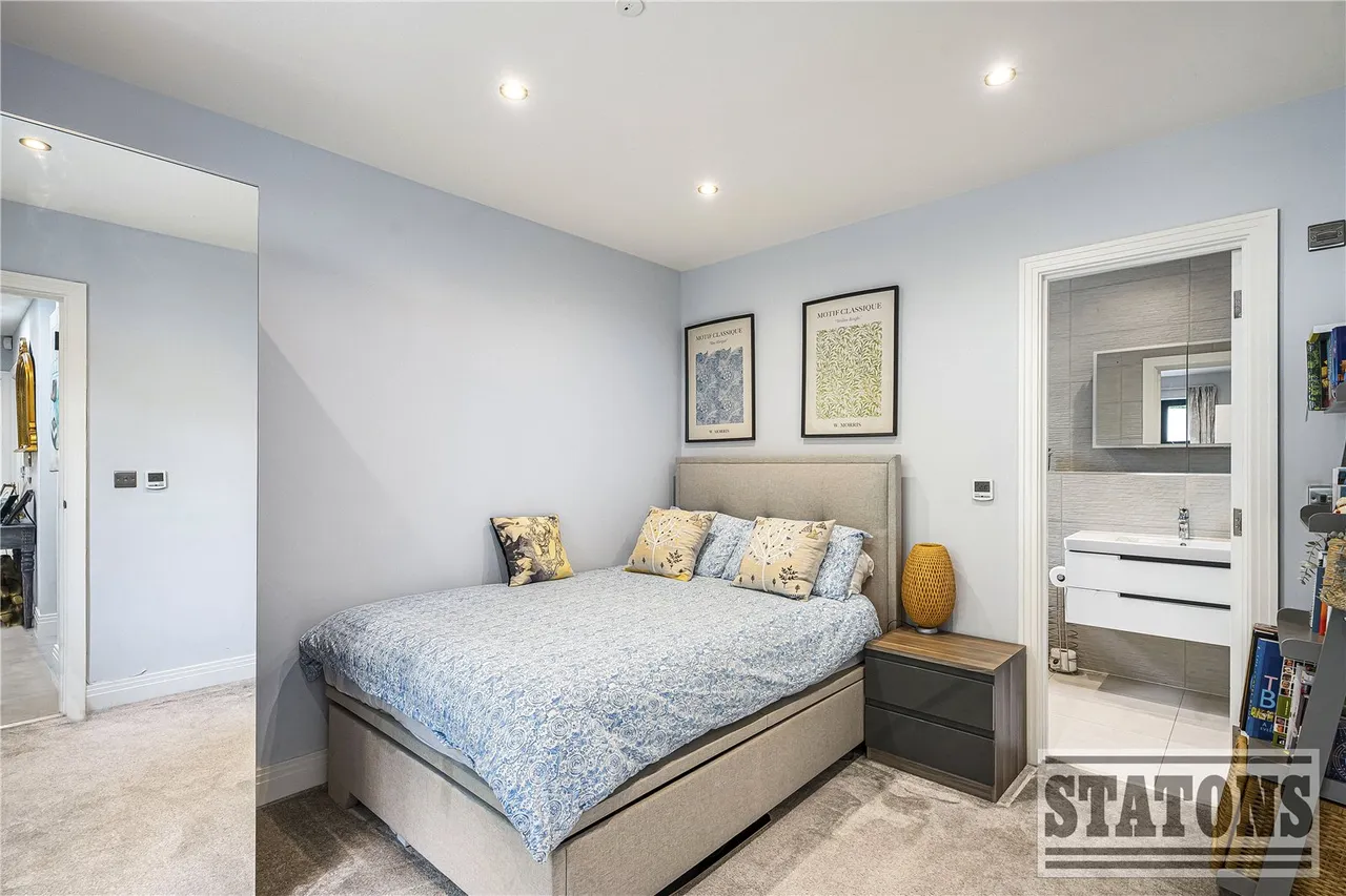 Loring Road, Whetstone, London, N20 0UH, photo 16