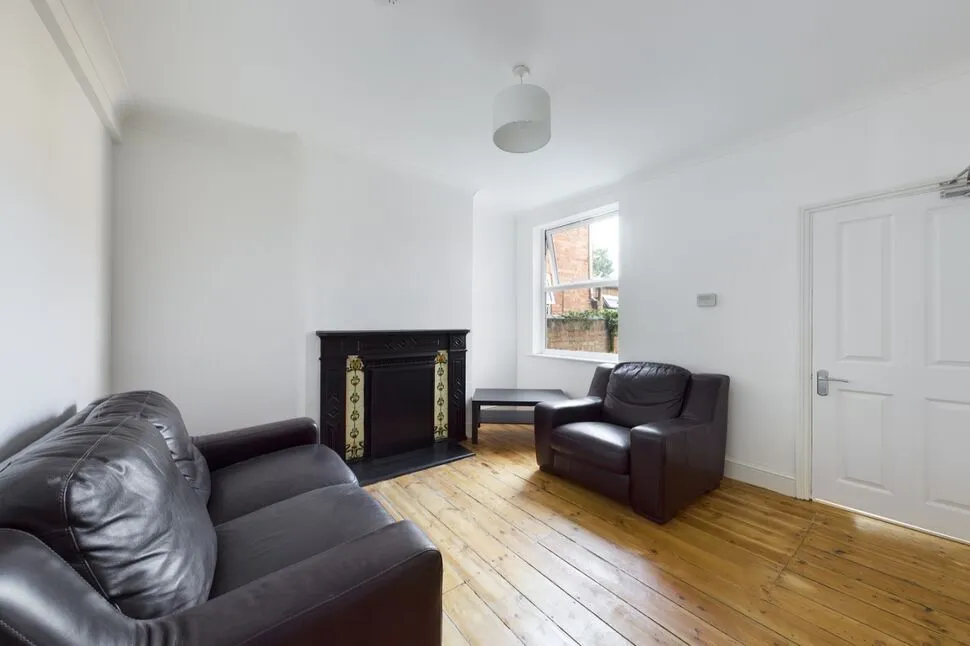 Lower Thrift Street, Northampton, NN1, photo 2