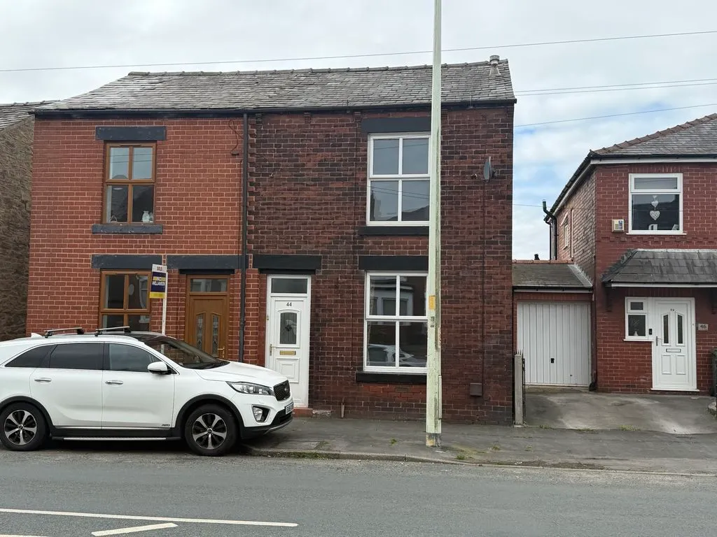 2 bed house to rent, To LetChorley Road, Heath Charnock