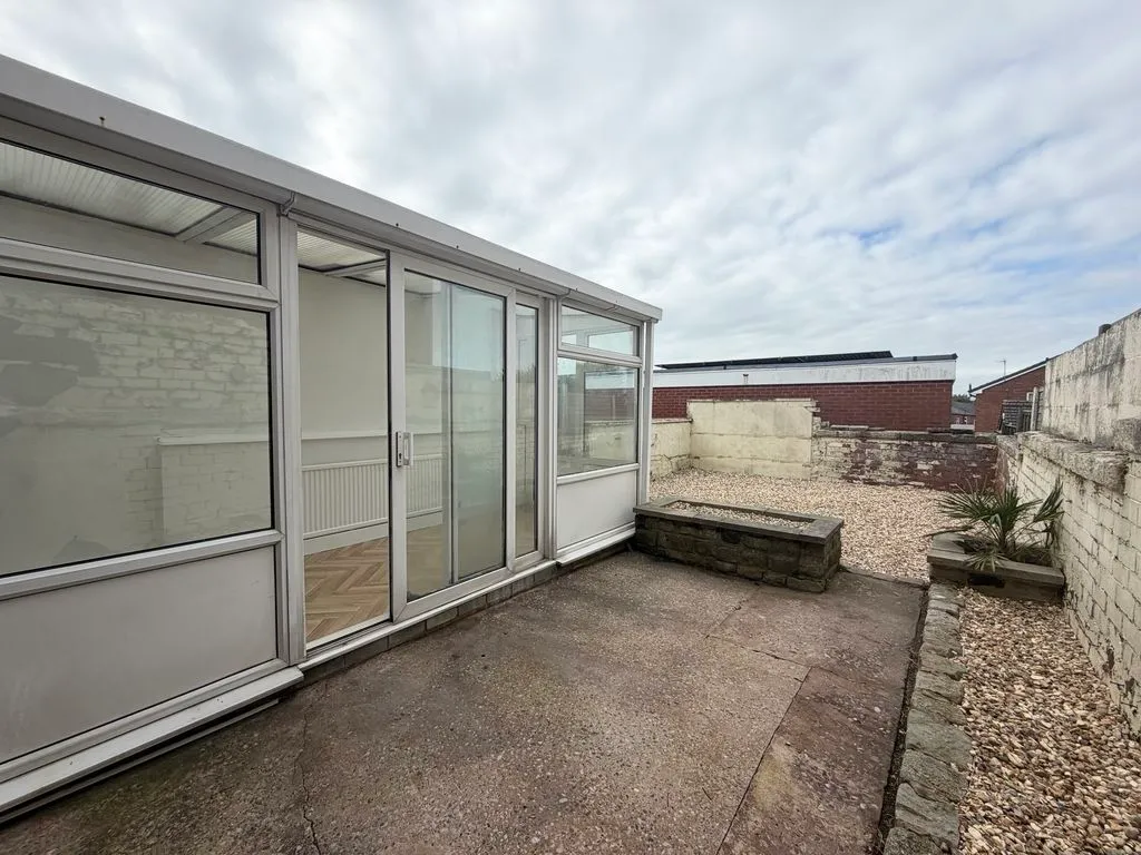 To LetChorley Road, Heath Charnock, photo 7