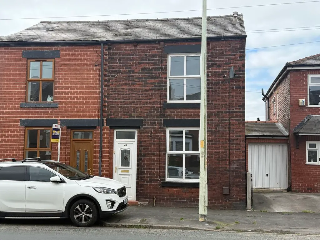 To LetChorley Road, Heath Charnock, photo 2