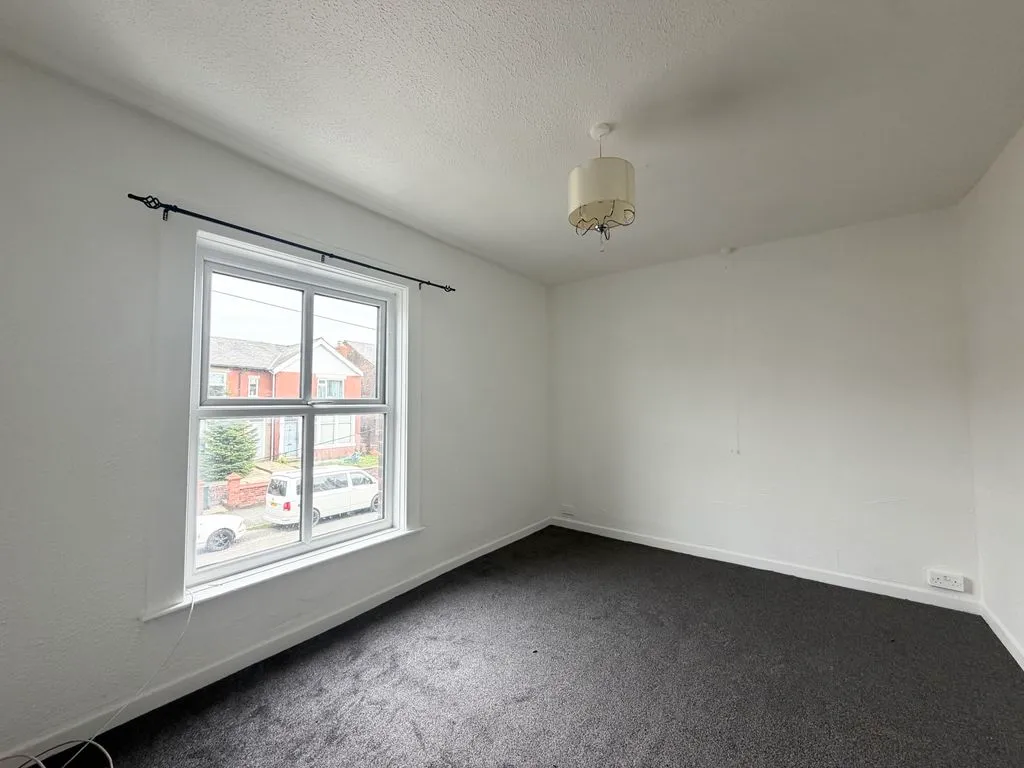 To LetChorley Road, Heath Charnock, photo 12