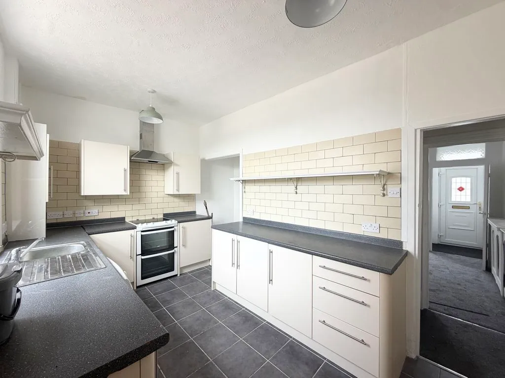 To LetChorley Road, Heath Charnock, photo 6