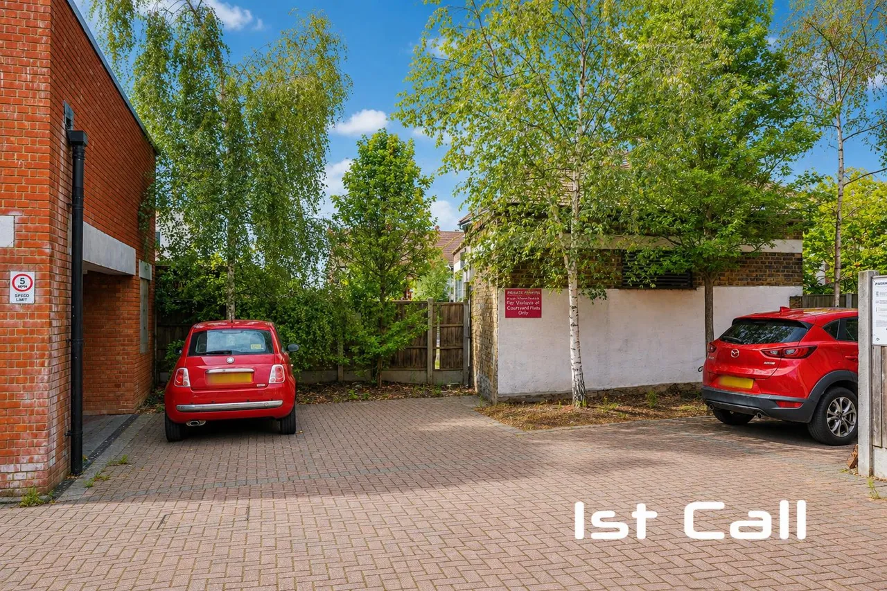 Hamlet Court Road, Westcliff-On-Sea, photo 12