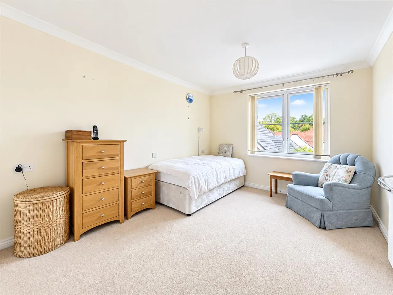 Kingston Avenue, Leatherhead, KT22, photo 6