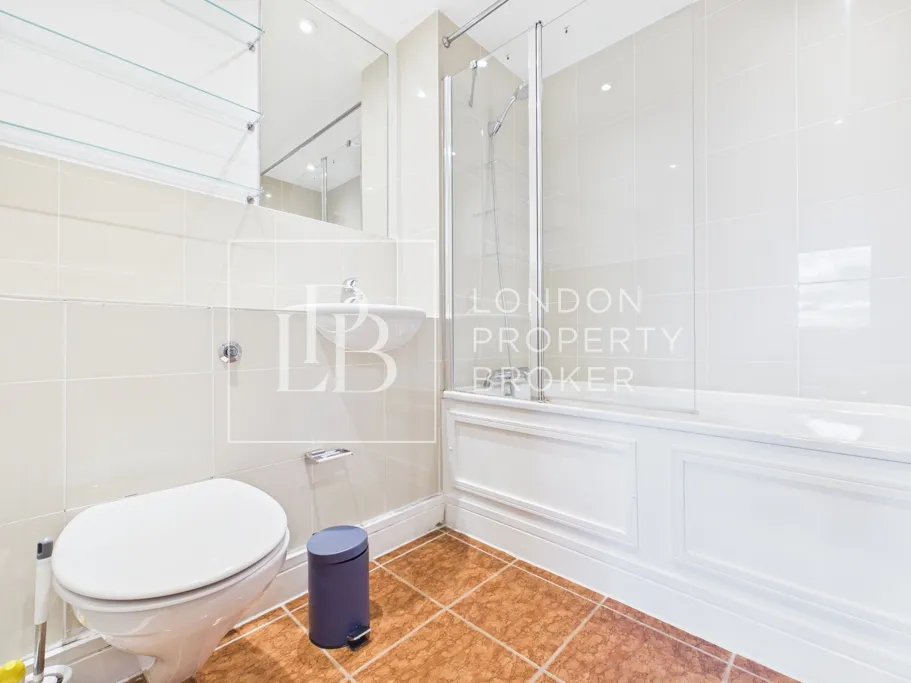 Buckingham Palace Road, London, SW1W, photo 13