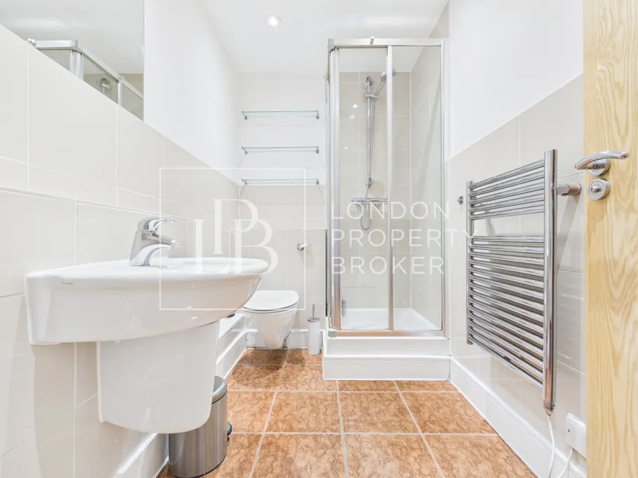 Buckingham Palace Road, London, SW1W, photo 14